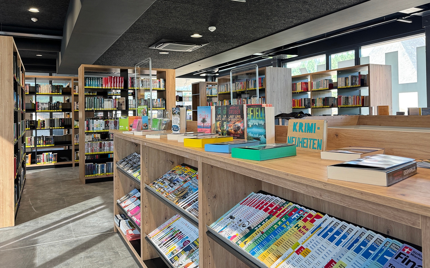 Blick in die neue Stadtbibliothek. Blick in die neue Stadtbibliothek.