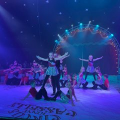 Vorhang auf und Manege frei! Schülerinnen und Schüler der Grundschule Schleiden probten eine Woche lang für eine große Zirkusshow.