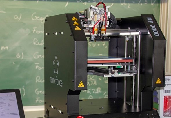Mit Hilfe der Bürgerstiftung Schleiden wurden ein moderner 3D-Drucker und die notwendigen Verbrauchsmaterialien beschafft 