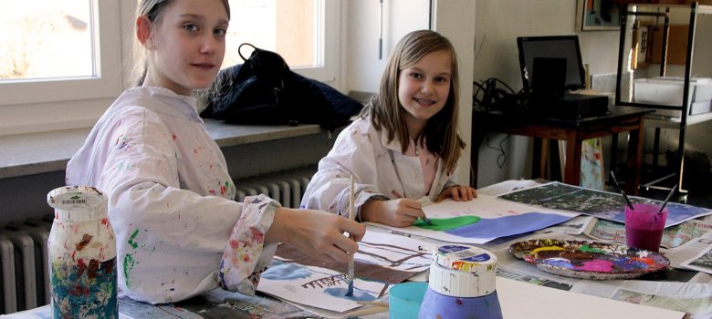 Im Kunstkurs entstanden Entwürfe für einen Jahreskalender 2020 zum heimatbezogenen Thema Schleiden. 
