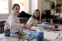 Im Kunstkurs entstanden Entwürfe für einen Jahreskalender 2020 zum heimatbezogenen Thema Schleiden. Im Kunstkurs entstanden Entwürfe für einen Jahreskalender 2020 zum heimatbezogenen Thema Schleiden.