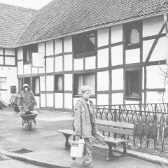 SA Schleiden, Bildsammlung: Die Pfadfinder vom Gau Rheinland übernahmen den Umbau des Hauses selbst. 