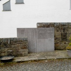 Das heutige Gefallenenehrenmal an der Kapelle. (Foto: Nicole Gutmann)