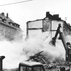 Abbruch des Gebäudes der AOK in Schleiden, 1968. (Foto: Stadtarchiv)