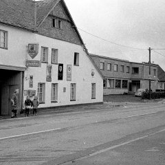 Gasthaus zur Post in Schöneseiffen um 1968. (Foto: Peter Felten/KR/ Fotosammlung H. Wollgarten/F.A. Heinen)
