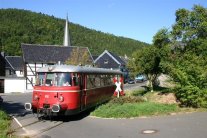 Historischer Schienenbus auf der Oleftalbahn Historischer Schienenbus auf der Oleftalbahn