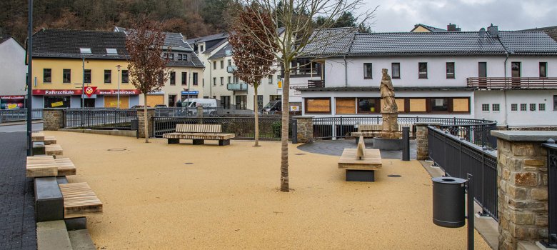 Platz am Nepomuk, Gemünd Kurkonzert im Musikpavillon im Kurpark Gemünd