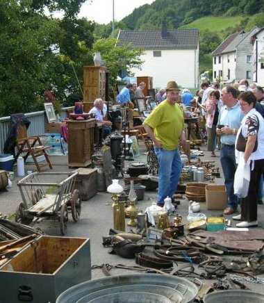 Antik-, Kunst- und Handwerkermarkt Olef Antik-, Kunst- und Handwerkermarkt Olef