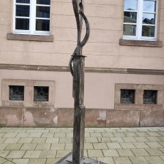 Skulptur ohne Titel von Thomas Kleevisch