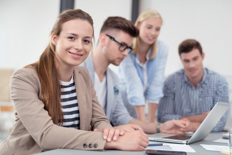 Studenten bei einer Gruppenarbeit Studenten bei einer Gruppenarbeit
