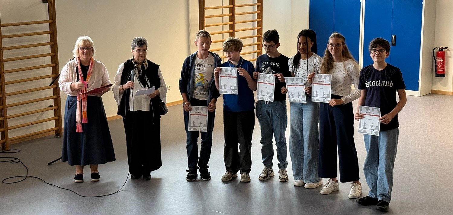„Sozial-Genial“-Ausgezeichnete der Stolperstein-AG.
