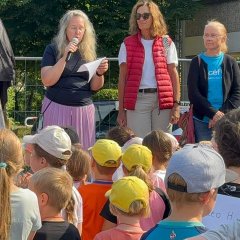 Gäste von der AWO und UNiCEF wurden am Tag des Sponsorenlaufs begrüßt. Gäste von der AWO und UNiCEF wurden am Tag des Sponsorenlaufs begrüßt.