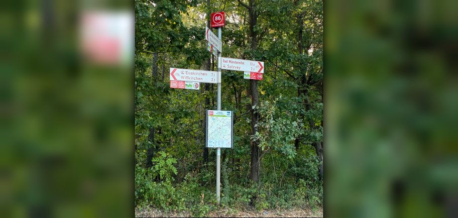 So fällt die Orientierung leicht: Mit dem Knotenpunktsystem kann man seine individuelle Route unkompliziert anhand von Nummern zusammenstellen. So fällt die Orientierung leicht: Mit dem Knotenpunktsystem kann man seine individuelle Route unkompliziert anhand von Nummern zusammenstellen.
