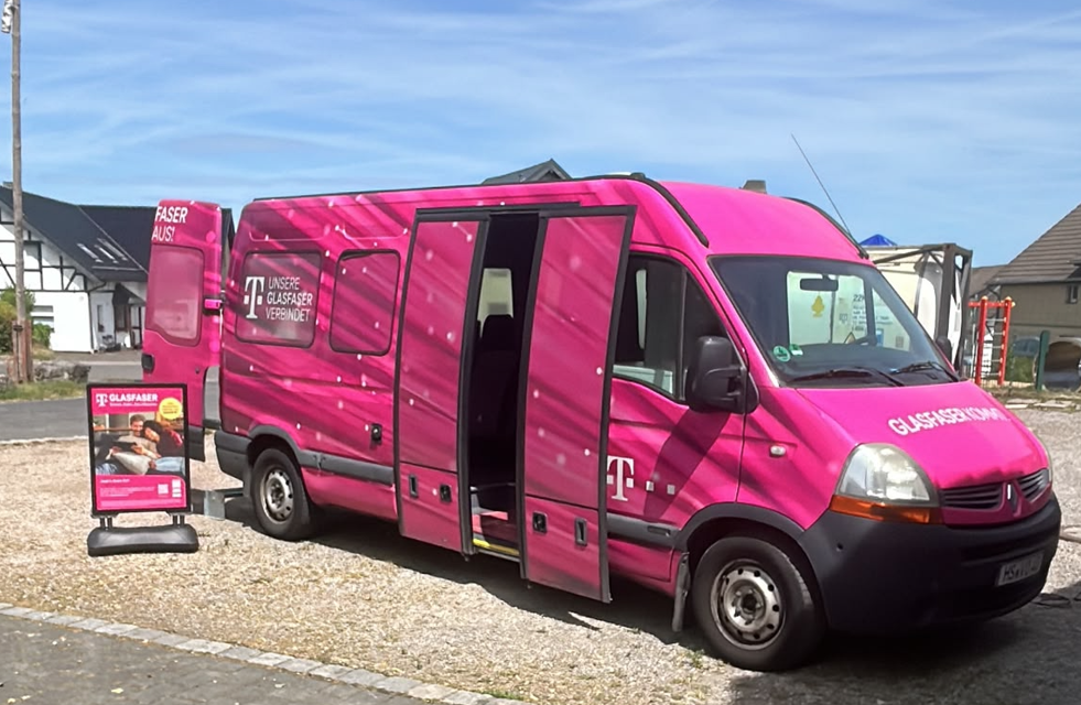 Informationsmobil der TELEKOM. Informationsmobil der TELEKOM.