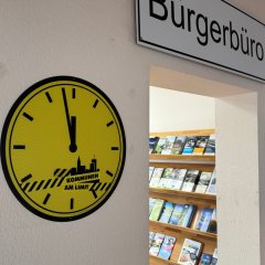 Kommunen am Limit - Hinweise auf die Aktion am Schleidener Rathaus. Kommunen am Limit - Hinweise auf die Aktion am Schleidener Rathaus.