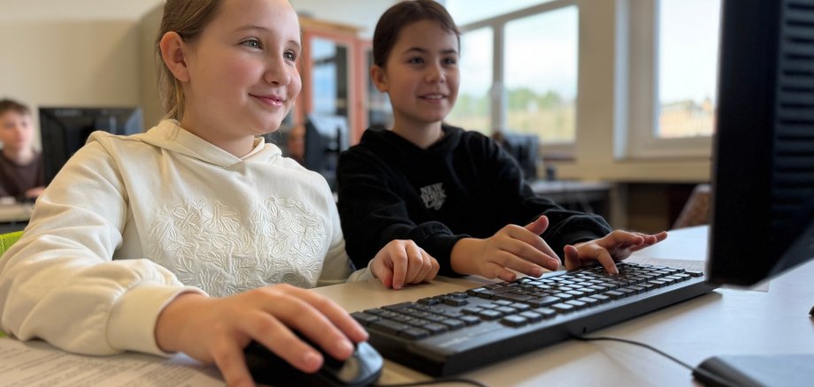 Informatikunterricht in der Klasse 5. Informatikunterricht in der Klasse 5.