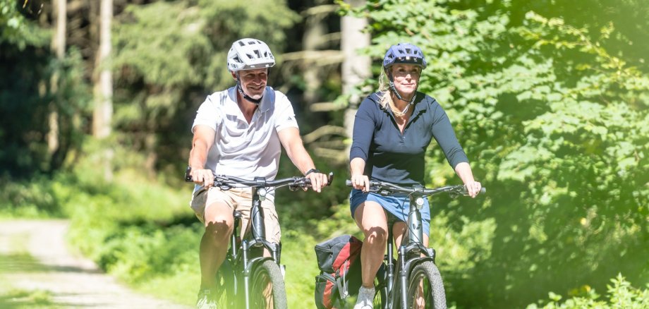 Radfahrer Zwei Radfahrer.