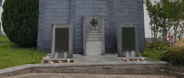 Ehrenmal Ettelscheid Ehrenmal Ettelscheid; Muttergotteskapelle
