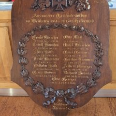 Gedenktafel im Dorfsaal Harperscheid.