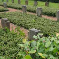 Kriegerdenkmal Harperscheid, Steinkreuze Kriegerdenkmal Harperscheid, Steinkreuze