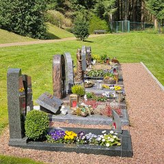 Friedhof Oberhausen - Grabreihe