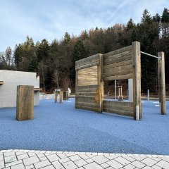 Impression aus dem Sportpark Schleiden: Parkour, Boulern.