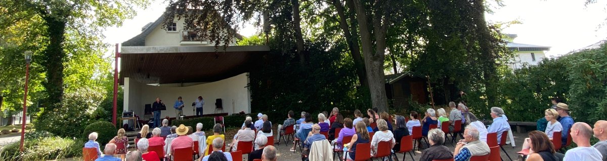 Kurkonzerte im Musikpavillon des Gemünder Kurparks. Kurkonzerte im Musikpavillon des Gemünder Kurparks.