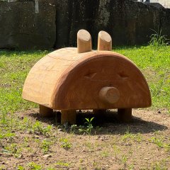 Einstiegezone Kurpark Gemünd - Sitzgelegenheit für die Kleinen direkt hinter der Terrasse des Kurhauses.