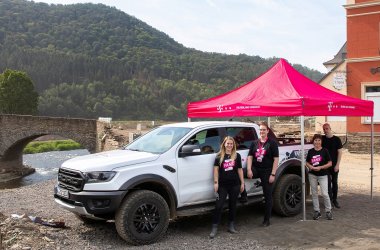 Der Kundenservice kommt mit mobilen Servicestationen in die Flutgebiete. 