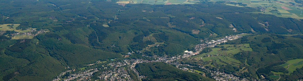 Luftbild der Stadt Schleiden. Luftbild der Stadt Schleiden.