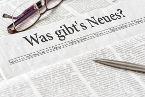 Zeitung mit der Überschrift Was gibts Neues Zeitung mit der Überschrift Was gibts Neues