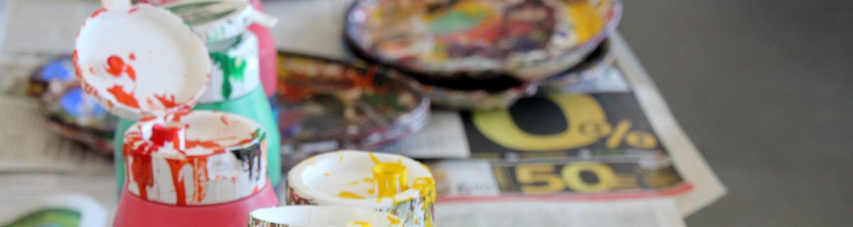 Stiftungszweck Kunst und Kultur - hier Farbtuben.
