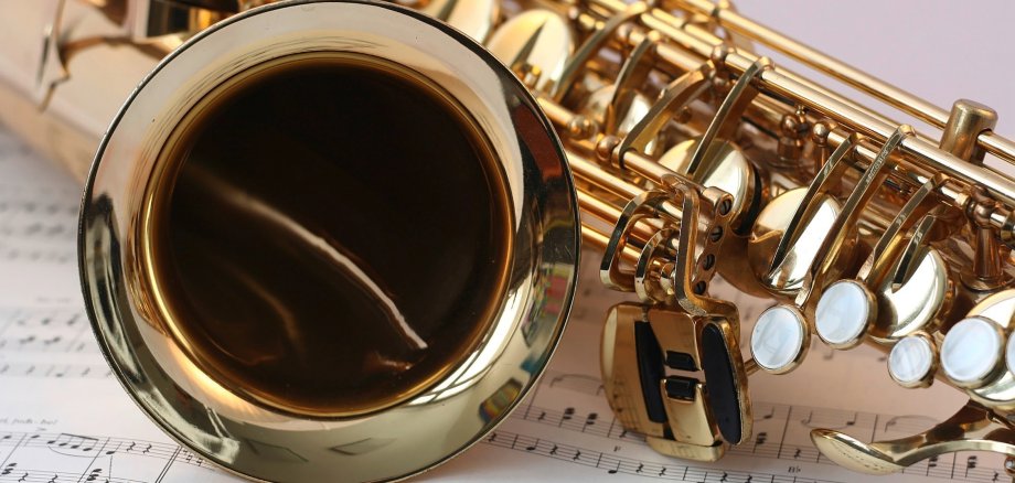 Abbildung eines Saxofons.