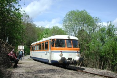 Historischer Schienenbus auf der Oleftalbahn Historischer Schienenbus auf der Oleftalbahn