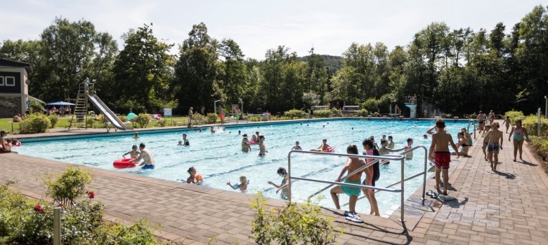 Badespaß im Rosenbad Gemünd Rosenbad Gemünd