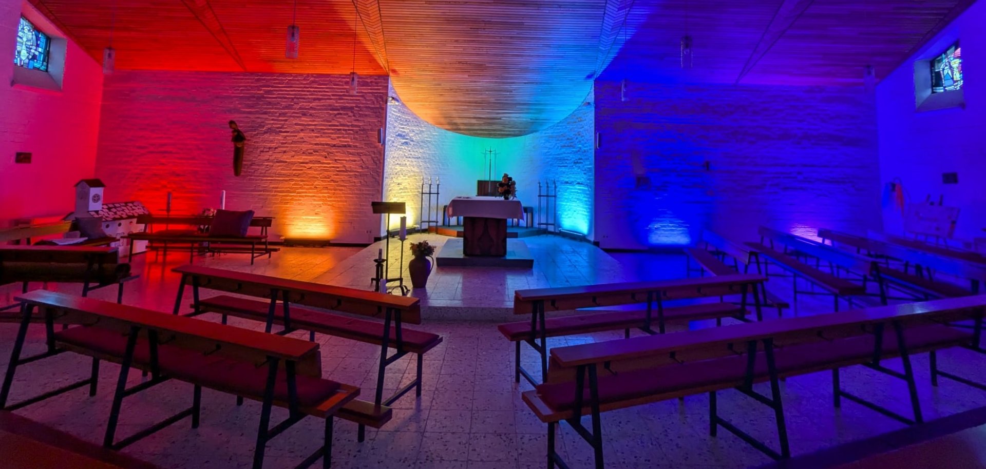 Lichterlebniskirche in Scheueren.