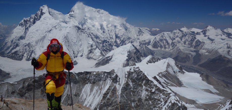 Foto von Alix von Melle - im Hintergrund der Everest. Foto von Alix von Melle - im Hintergrund der Everest.