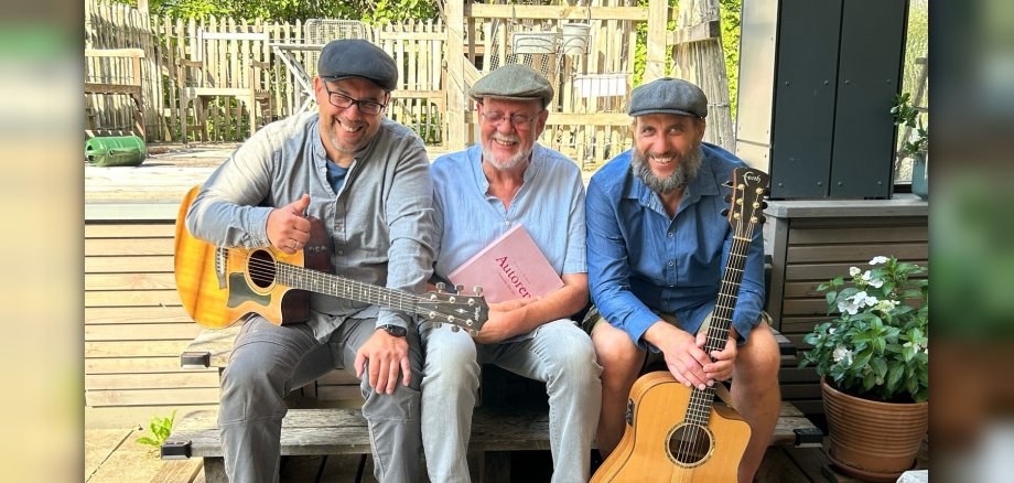 Bücher, Songs & Ballads - präsentiert von Peter Cremer, Dominik und Tobias Feld  
