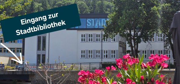 Eingang zur Bibiothek